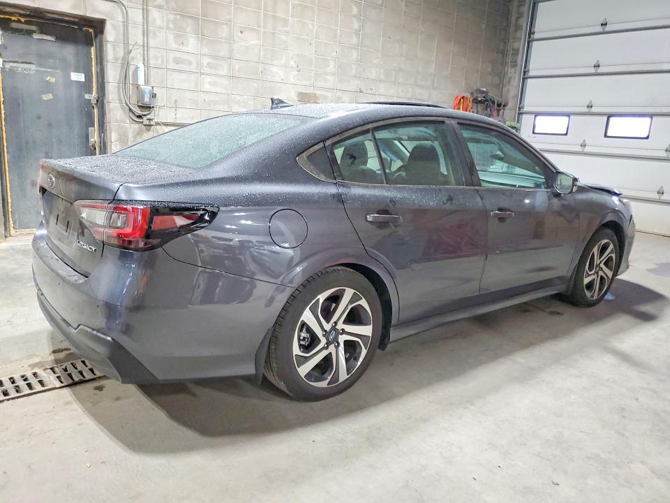 68562676 :رقم المزاد ، 4S3BWAN61N3015784 vin ، 2022 Subaru Legacy مزاد بيع