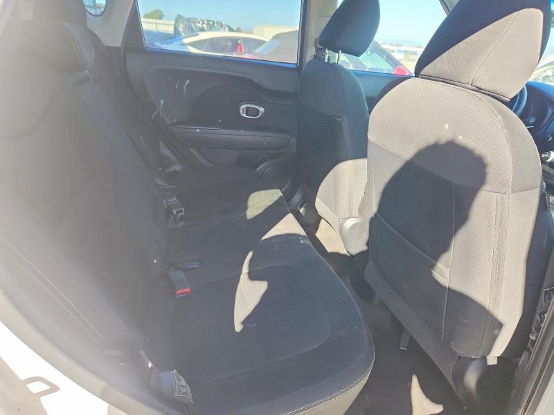 70866566 :رقم المزاد ، KNDJN2A27E7053424 vin ، 2014 Kia Soul مزاد بيع