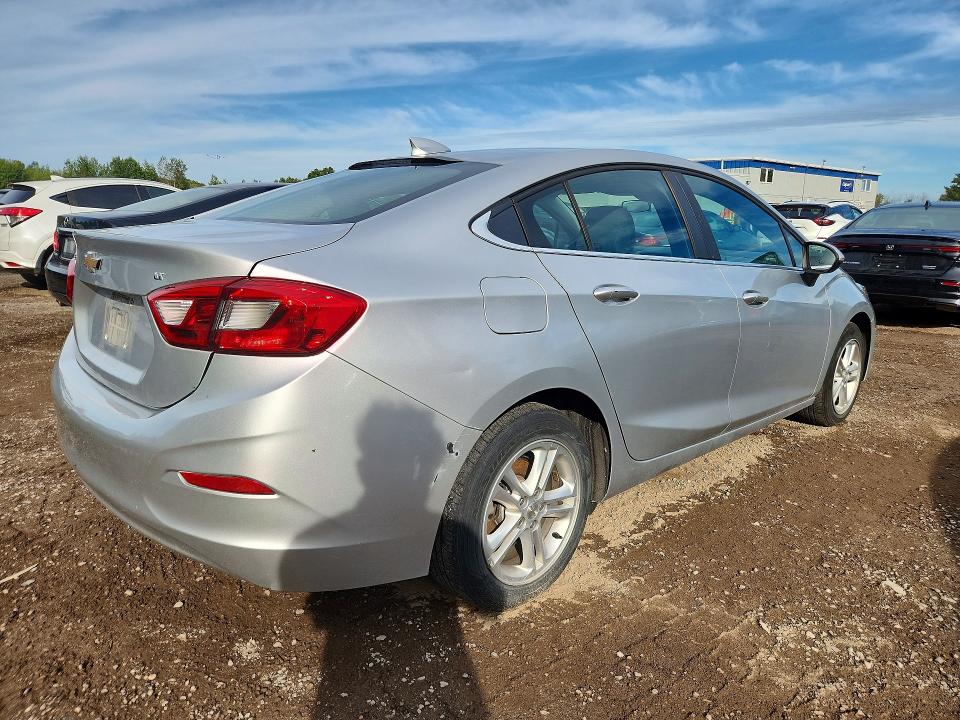 2018 Chevrolet Cruze მანქანა იყიდება აუქციონზე, vin: 1G1BE5SM7J7233298, აუქციონის ნომერი: 66826326