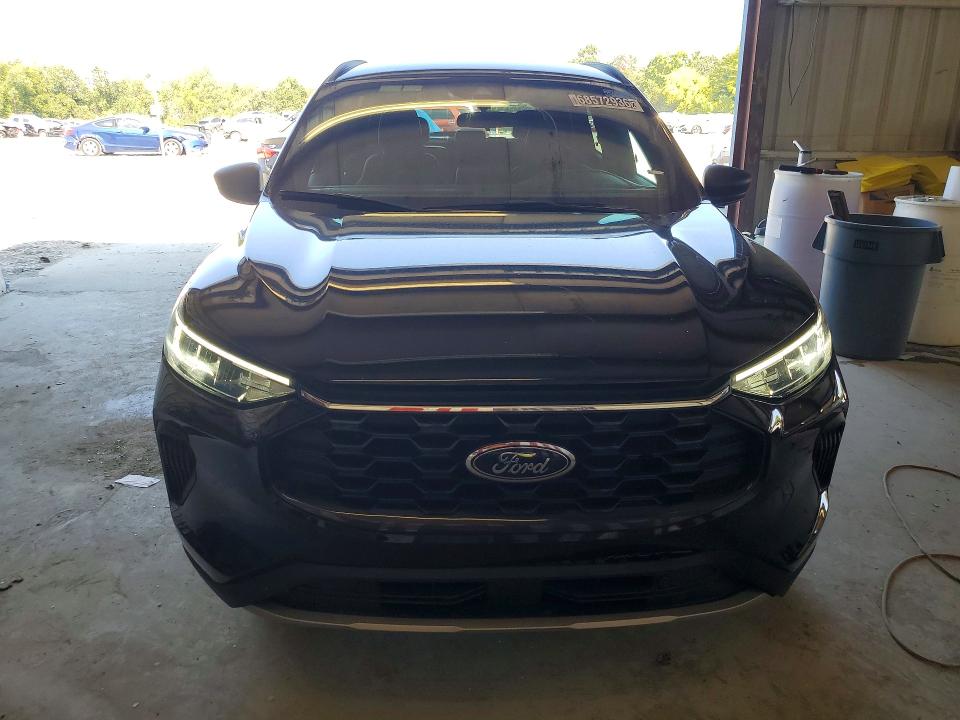 68572936 :رقم المزاد ، 1FMCU0MNXSUA62813 vin ، 2025 Ford Escape مزاد بيع