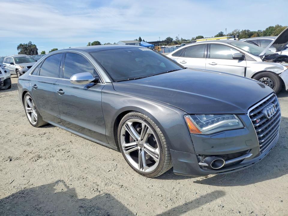 2013 Audi S8 მანქანა იყიდება აუქციონზე, vin: WAUD2AFD3DN015495, აუქციონის ნომერი: 66857636