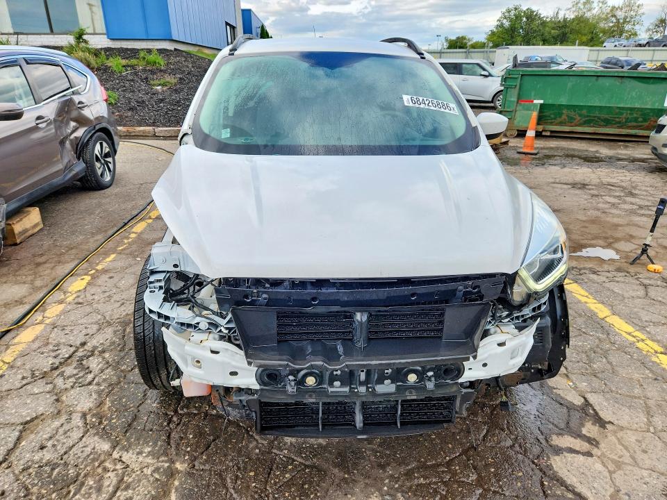 Продаж на аукціоні авто 2017 Ford Escape, vin: 1FMCU9GD2HUC09948, номер лоту: 68426886
