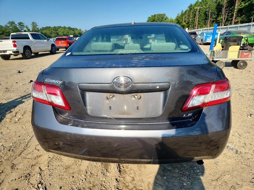 67074556 :رقم المزاد ، 4T1BF3EK2AU103882 vin ، 2010 Toyota Camry مزاد بيع