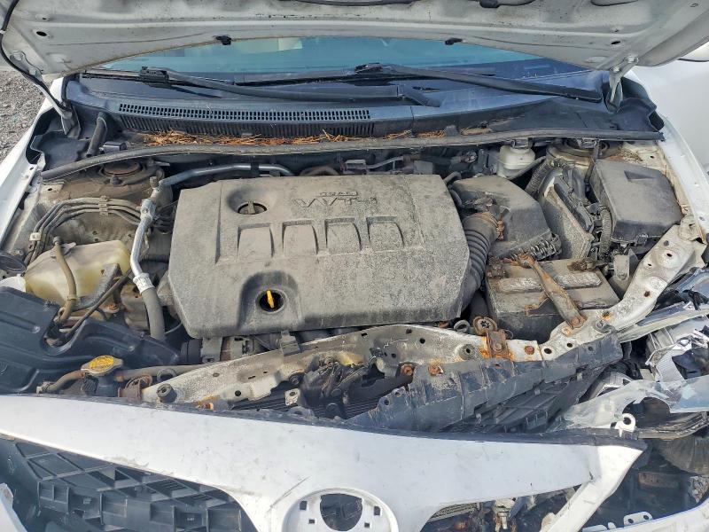 67008576 :رقم المزاد ، 2T1BU4EEXDC977747 vin ، 2013 Toyota Corolla مزاد بيع