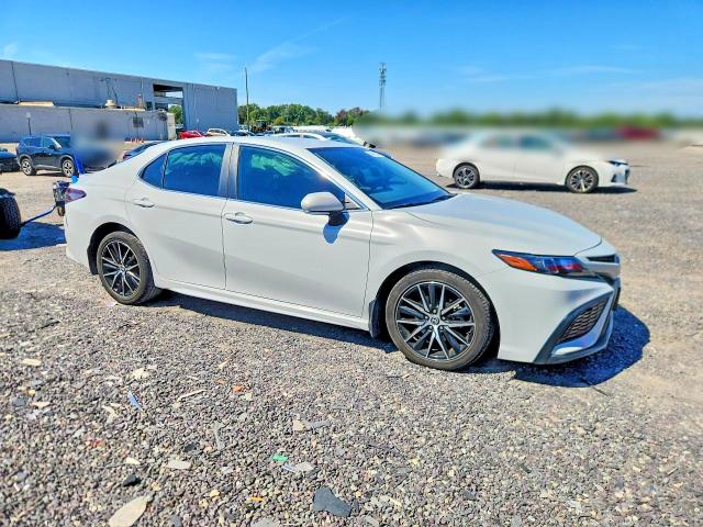 Продажа на аукционе авто 2024 Toyota Camry, vin: 4T1G11AK5RU191479, номер лота: 68441006