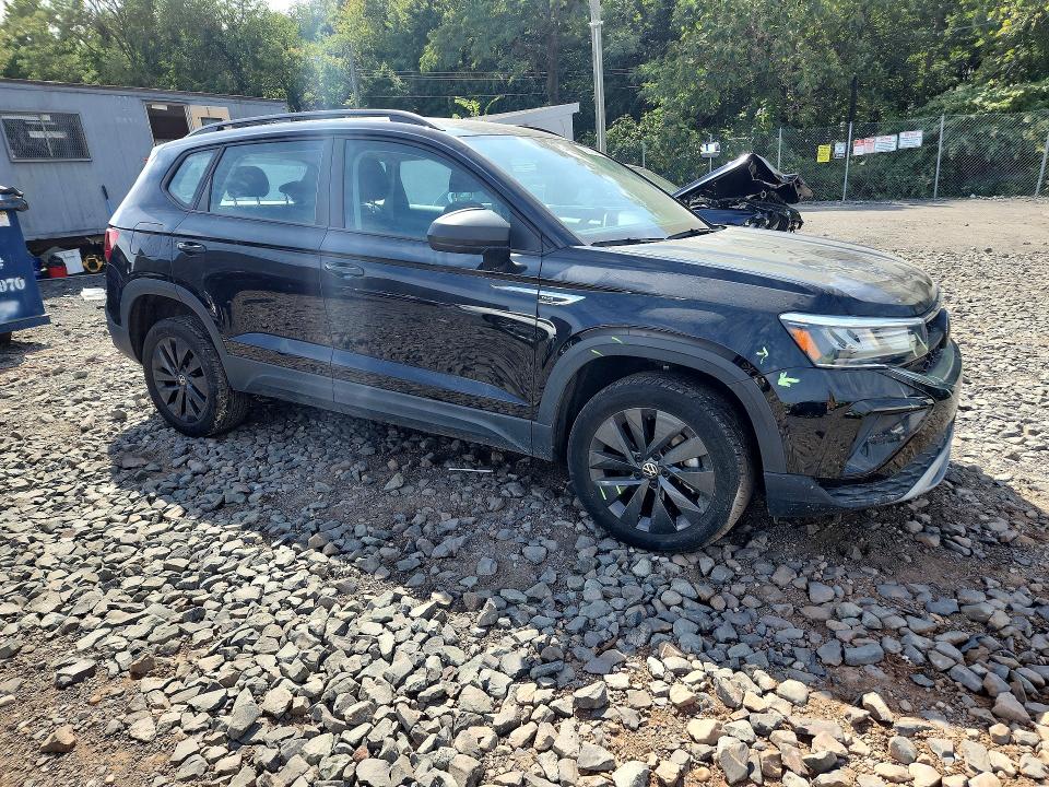 Продажа на аукционе авто 2024 Volkswagen Taos, vin: 3VV5X7B24RM003875, номер лота: 69356446
