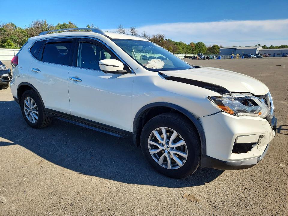 2017 Nissan Rogue მანქანა იყიდება აუქციონზე, vin: JN8AT2MV7HW285628, აუქციონის ნომერი: 68352496