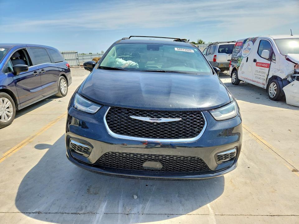 68973926 :رقم المزاد ، 2C4RC1BG1NR178317 vin ، 2022 Chrysler Pacifica مزاد بيع