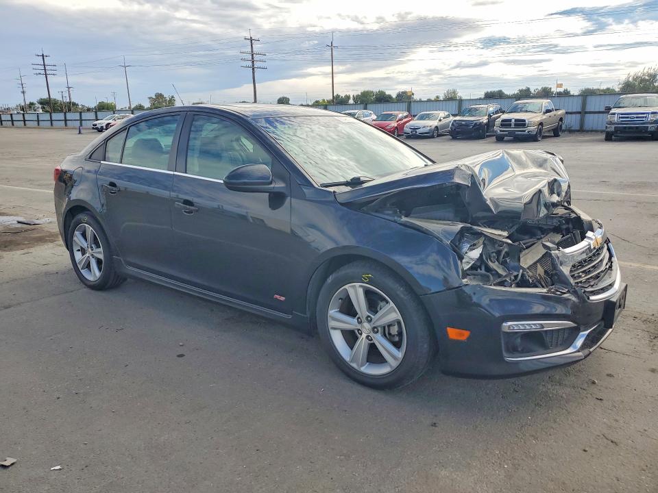 68664306 :رقم المزاد ، 1G1PE5SB3F7167277 vin ، 2015 Chevrolet Cruze مزاد بيع