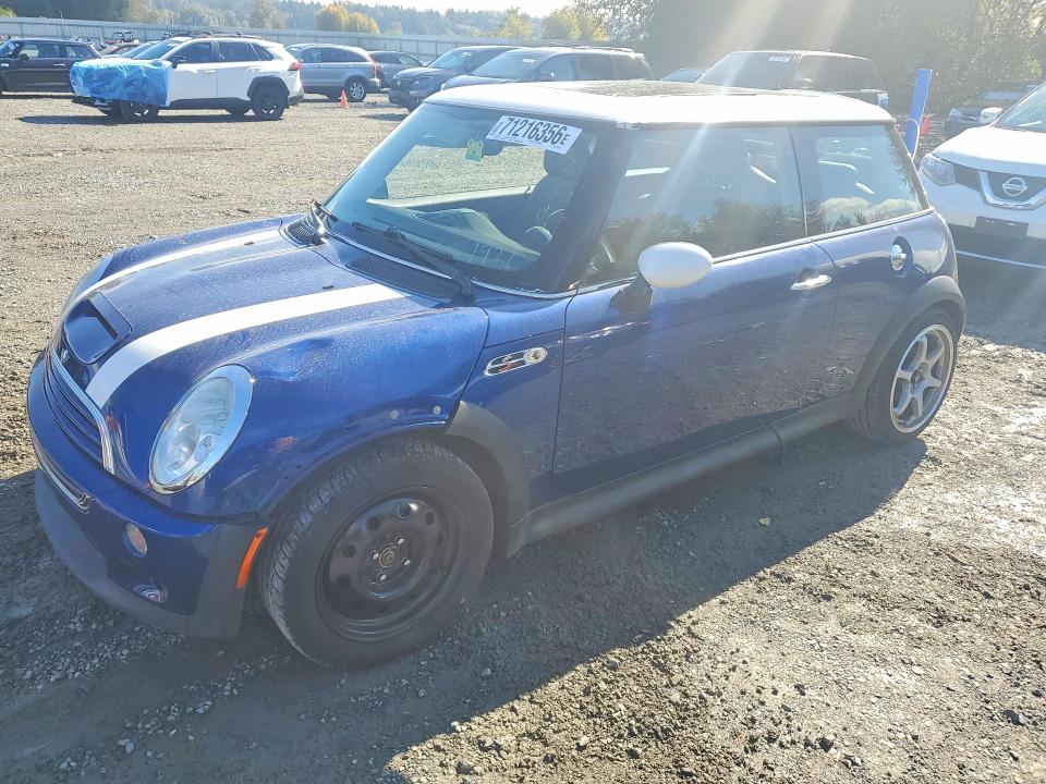 71216356 :رقم المزاد ، WMWRE334X4TD81921 vin ، 2004 Mini Cooper مزاد بيع