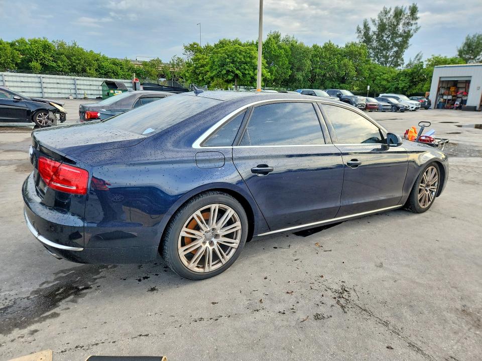 Aukcja sprzedaży 2011 Audi A8, vin: WAURVAFD2BN018155, numer aukcji: 70407476