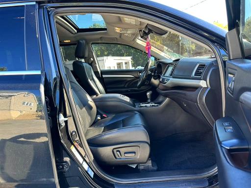 Продаж на аукціоні авто 2019 Toyota Highlander, vin: 5TDJZRFHXKS606062, номер лоту: 66165736