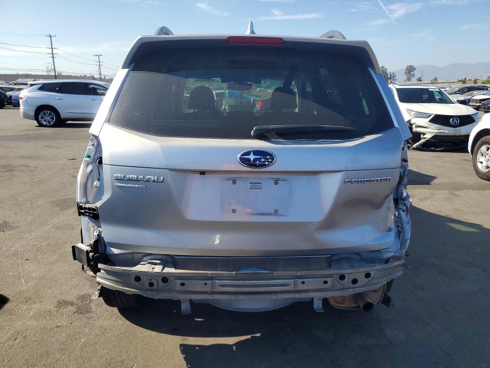 2018 Subaru Forester მანქანა იყიდება აუქციონზე, vin: JF2SJAGC5JH549371, აუქციონის ნომერი: 70304096