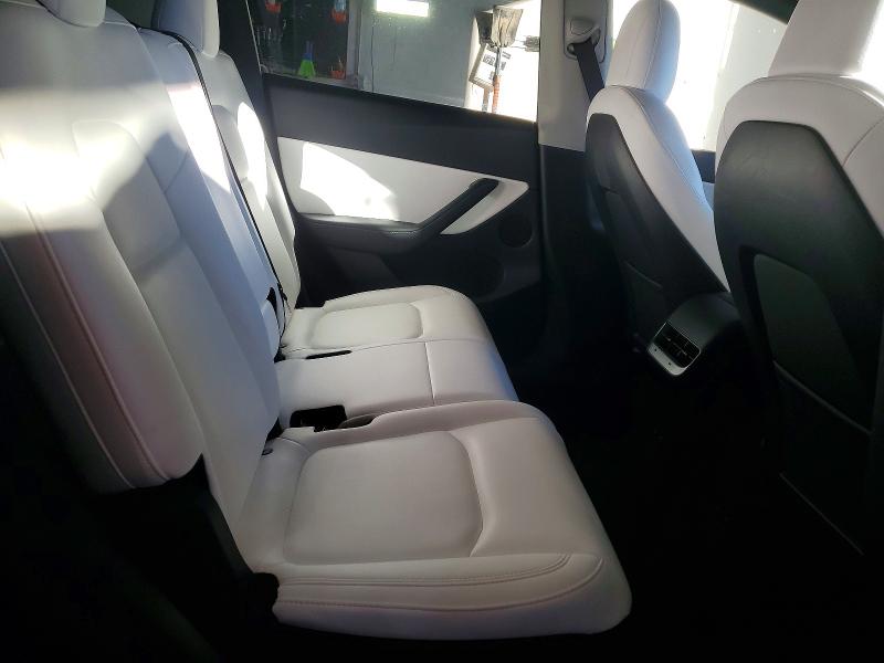70063916 :رقم المزاد ، 7SAYGAEE9NF486456 vin ، 2022 Tesla Model Y مزاد بيع