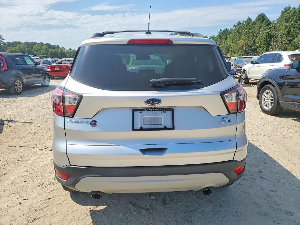 2018 Ford Escape მანქანა იყიდება აუქციონზე, vin: 1FMCU9GD4JUB76151, აუქციონის ნომერი: 69242436