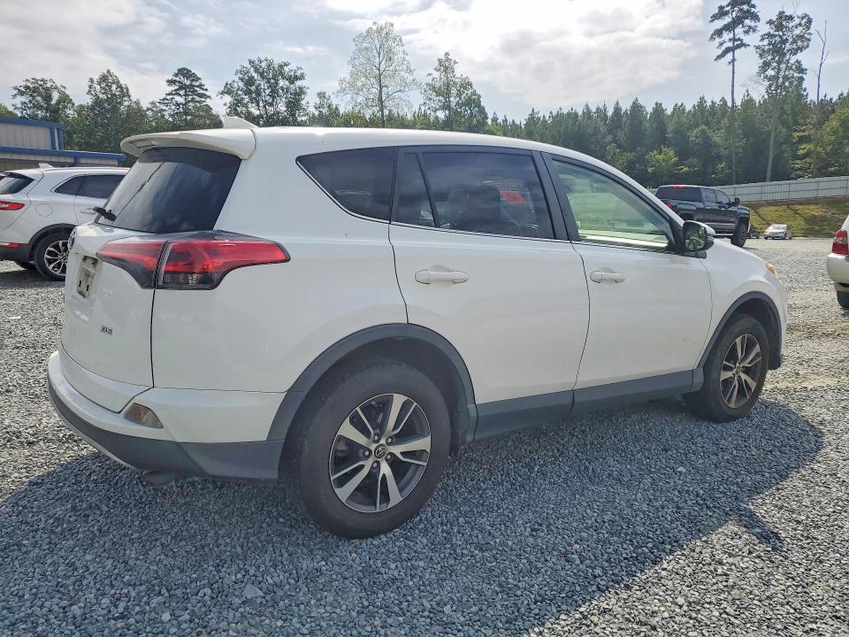 68488856 :رقم المزاد ، JTMWFREVXJJ203104 vin ، 2018 Toyota Rav4 مزاد بيع