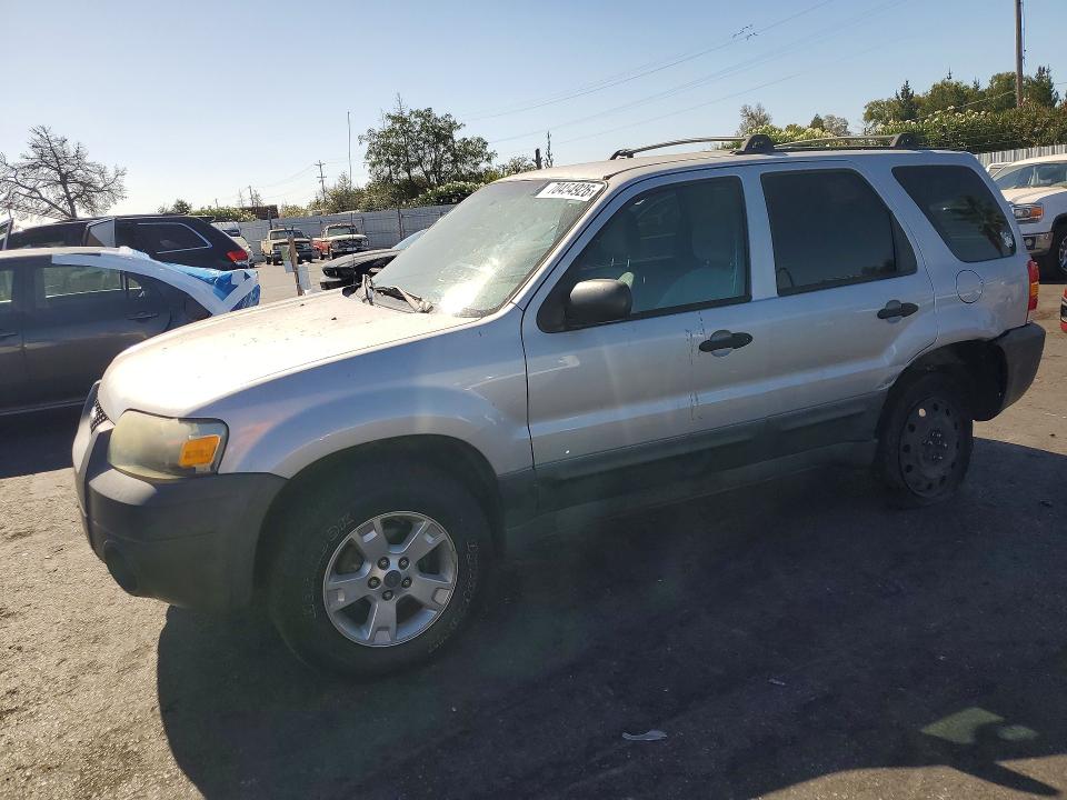 2005 Ford Escape მანქანა იყიდება აუქციონზე, vin: 1FMCU03155KC23034, აუქციონის ნომერი: 70454926