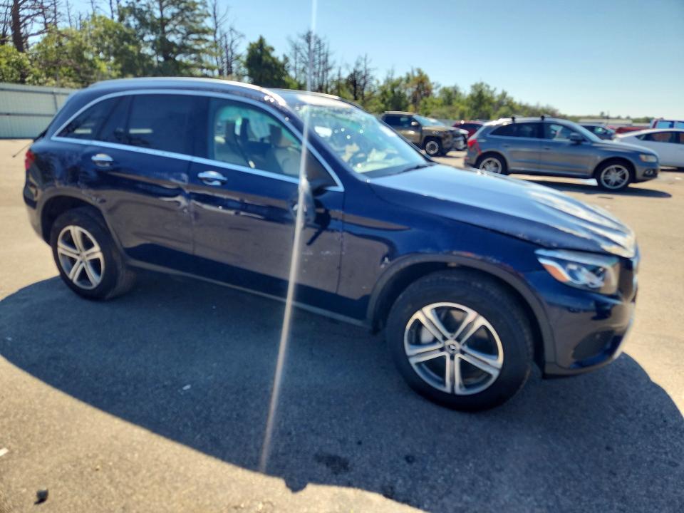 67218546 :رقم المزاد ، WDC0G4KB2JF428324 vin ، 2018 Mercedes-benz Glc مزاد بيع