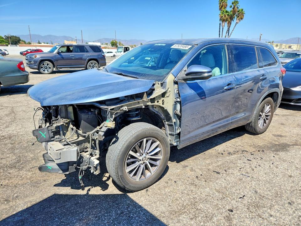 Auction sale of the 2017 Toyota Highlander, vin: 5TDKZRFH9HS508248, lot number: 67520466