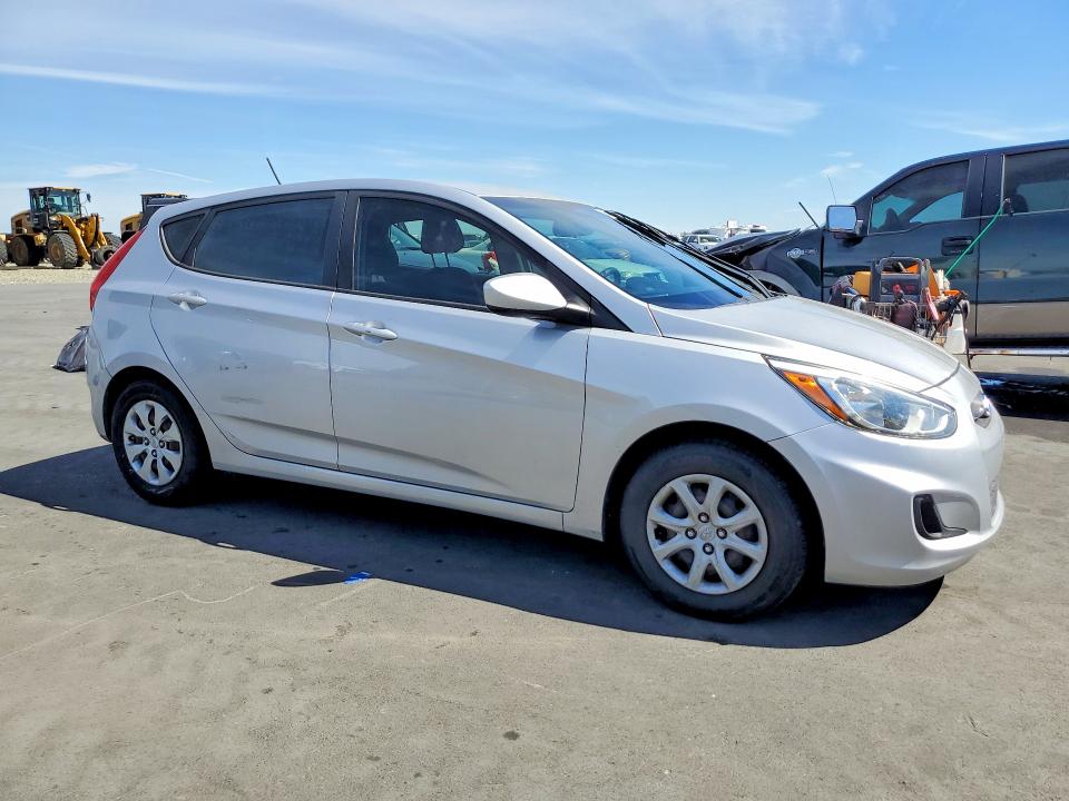 68226086 :رقم المزاد ، KMHCT5AE2HU342755 vin ، 2017 Hyundai Accent مزاد بيع