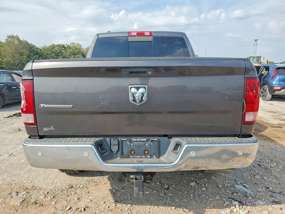 70141786 :رقم المزاد ، 1C6RR6LT4ES301850 vin ، 2014 Ram 1500 مزاد بيع