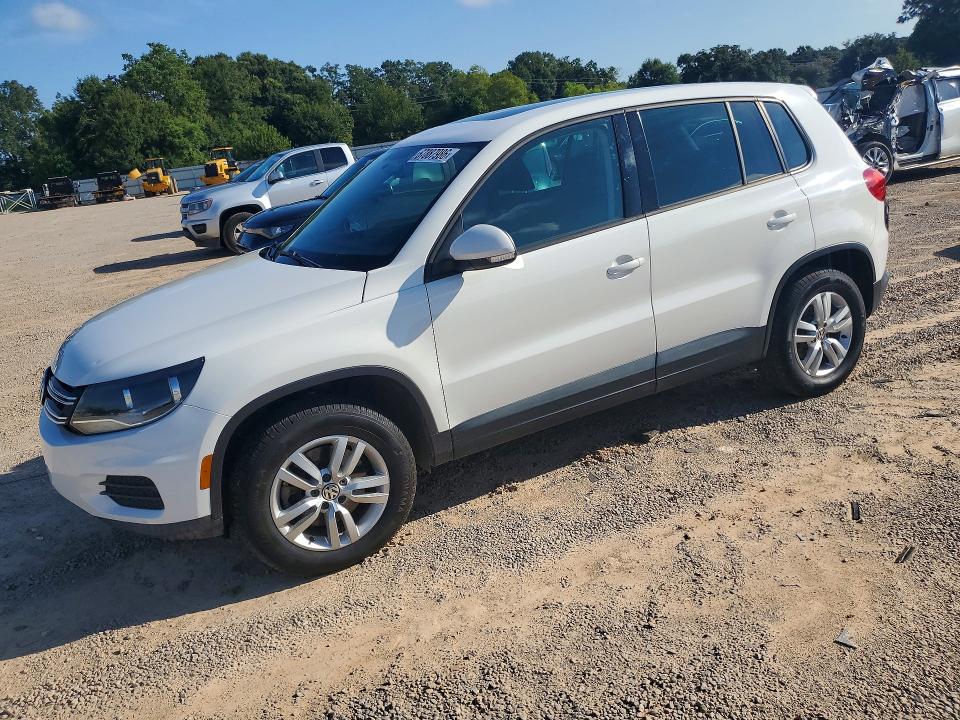 67887986 :رقم المزاد ، WVGAV3AXXDW566460 vin ، 2013 Volkswagen Tiguan مزاد بيع