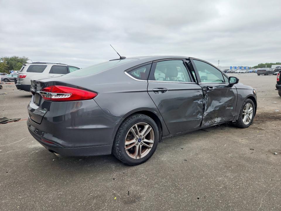 2018 Ford Fusion მანქანა იყიდება აუქციონზე, vin: 3FA6P0LU4JR141326, აუქციონის ნომერი: 70279646