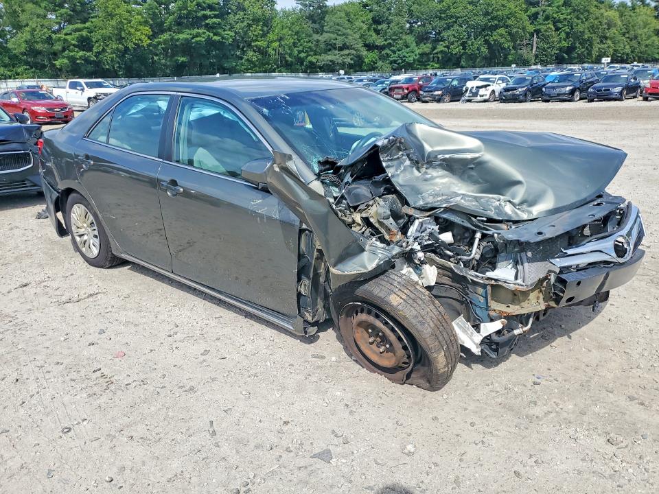 67827756 :رقم المزاد ، 4T4BF1FK4ER353722 vin ، 2014 Toyota Camry مزاد بيع