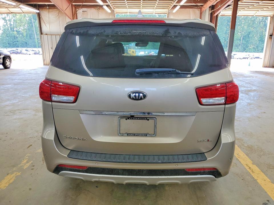 68436756 :رقم المزاد ، KNDME5C14F6037286 vin ، 2015 Kia Sedona مزاد بيع