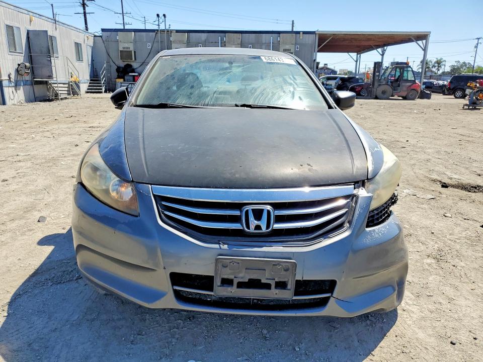 68614316 :رقم المزاد ، 1HGCP2F39BA017285 vin ، 2011 Honda Accord مزاد بيع