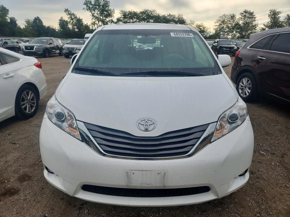 Продажа на аукционе авто 2014 Toyota Sienna, vin: 5TDYK3DC7ES476396, номер лота: 68253786