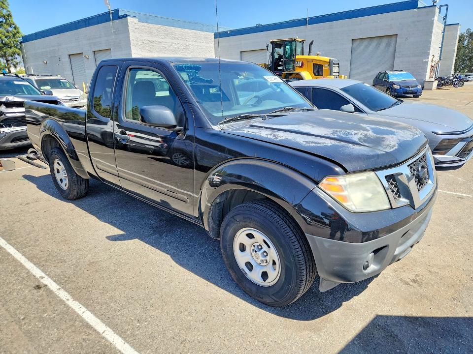 69214866 :رقم المزاد ، 1N6BD0CT7FN752080 vin ، 2015 Nissan Frontier مزاد بيع