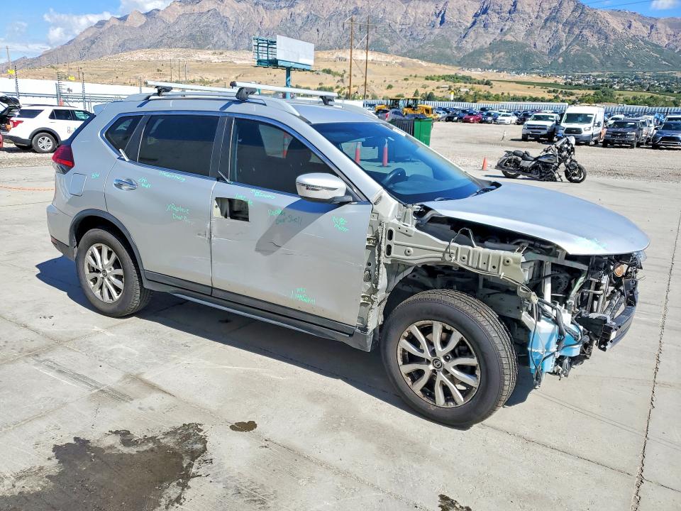 Продажа на аукционе авто 2017 Nissan Rogue, vin: 5N1AT2MV5HC854856, номер лота: 69755006
