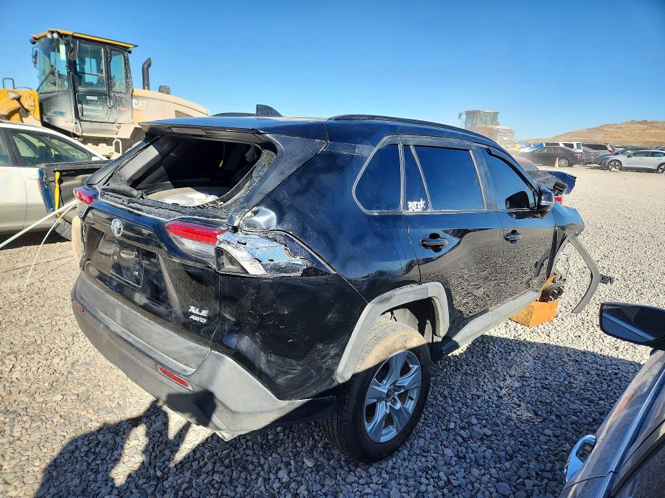 Продажа на аукционе авто 2019 Toyota Rav4, vin: JTMP1RFV4KJ002107, номер лота: 67291506