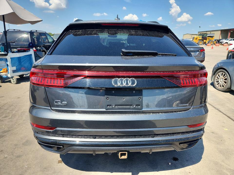 69796776 :رقم المزاد ، WA1FVAF18LD015631 vin ، 2020 Audi Q8 مزاد بيع