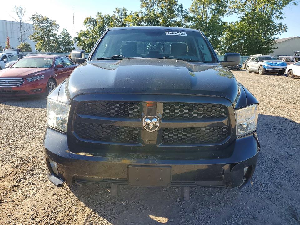 70438046 :رقم المزاد ، 1C6RR7FT8GS117094 vin ، 2016 Ram 1500 مزاد بيع