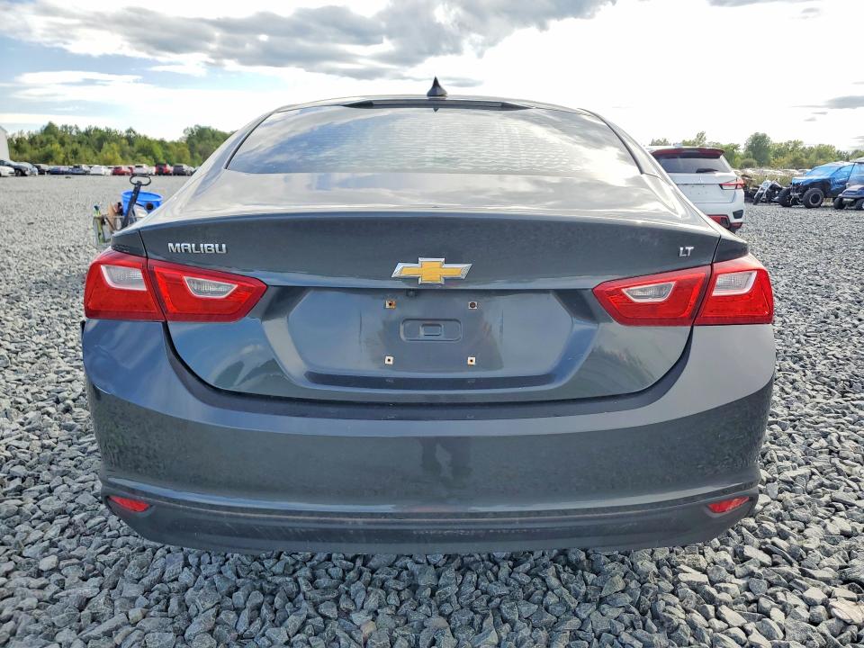 70165966 :رقم المزاد ، 1G1ZD5ST4JF110587 vin ، 2018 Chevrolet Malibu مزاد بيع