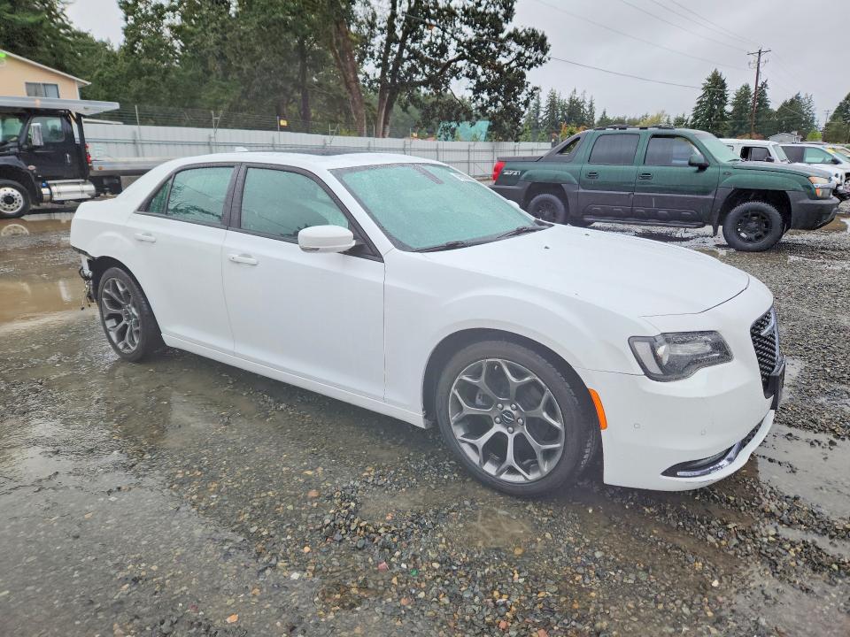 Продаж на аукціоні авто 2017 Chrysler 300, vin: 2C3CCABG6HH653464, номер лоту: 68564376