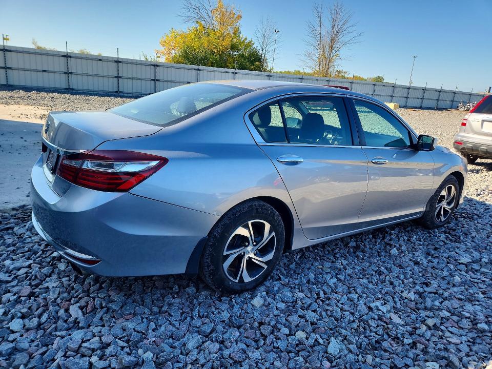 2017 Honda Accord მანქანა იყიდება აუქციონზე, vin: 1HGCR2F36HA180883, აუქციონის ნომერი: 69923916