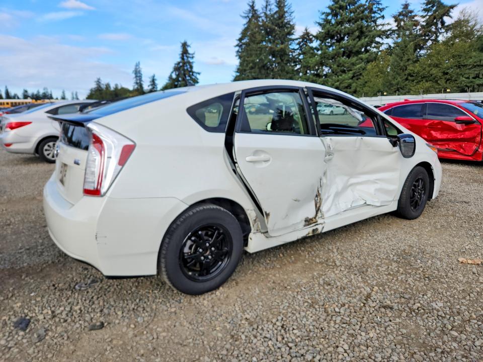 2015 Toyota Prius მანქანა იყიდება აუქციონზე, vin: JTDKN3DU2F1884048, აუქციონის ნომერი: 69943506
