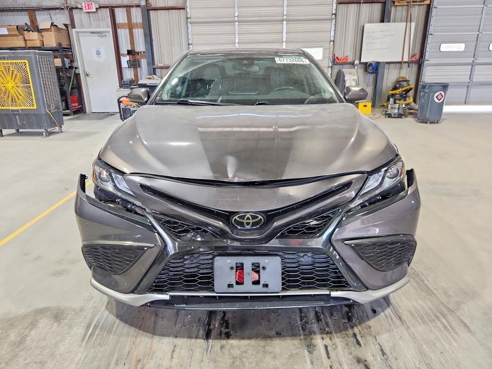 Продажа на аукционе авто 2022 Toyota Camry, vin: 4T1K61BK7NU054595, номер лота: 67732606