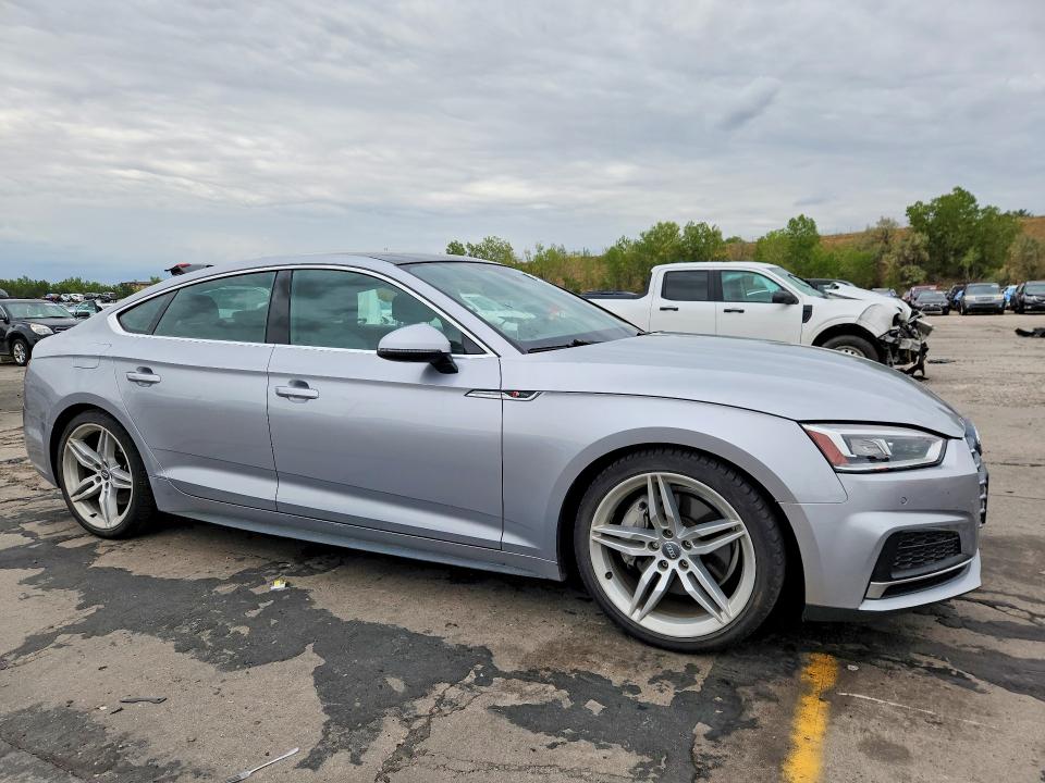 Продажа на аукционе авто 2019 Audi A5, vin: WAUENCF50KA066229, номер лота: 70447436