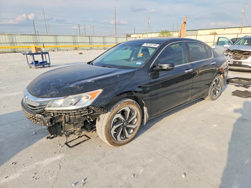 70248146 :رقم المزاد ، 1HGCR2F87GA101439 vin ، 2016 Honda Accord مزاد بيع