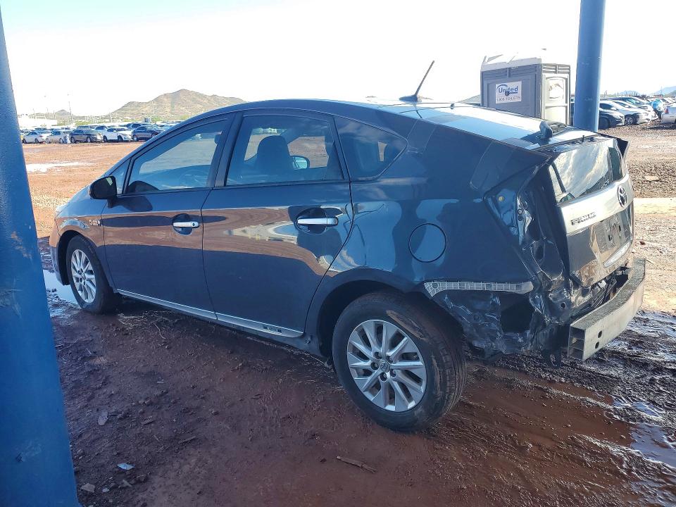 71072036 :رقم المزاد ، JTDKN3DPXE3058450 vin ، 2014 Toyota Prius Plug-in Hybrid مزاد بيع