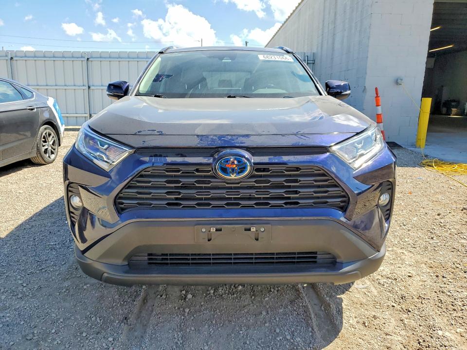 Продажа на аукционе авто 2021 Toyota Rav4 Hybrid, vin: 2T3B6RFV9MW019615, номер лота: 68231066