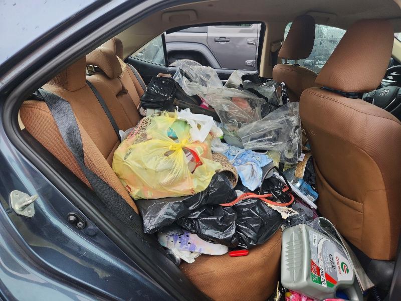 68734686 :رقم المزاد ، 2T1BURHE8FC359399 vin ، 2015 Toyota Corolla مزاد بيع
