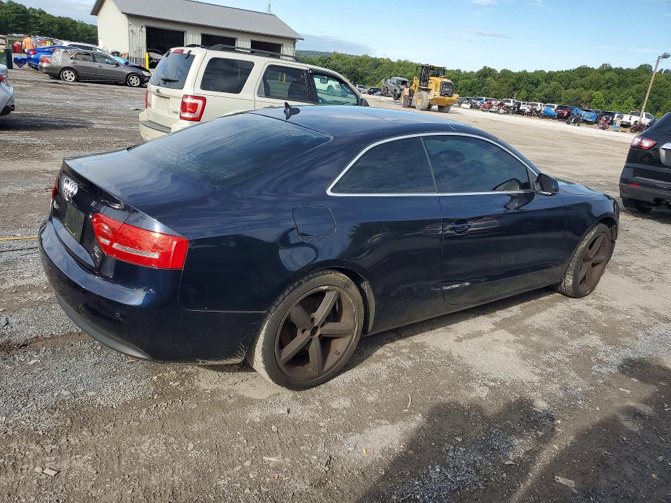 Продажа на аукционе авто 2010 Audi A5, vin: WAURFAFR3AA066634, номер лота: 69047526