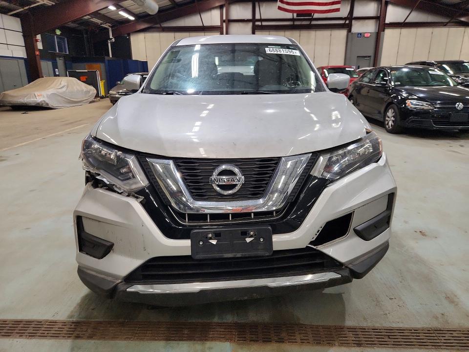 2017 Nissan Rogue მანქანა იყიდება აუქციონზე, vin: JN8AT2MV1HW014533, აუქციონის ნომერი: 68881596