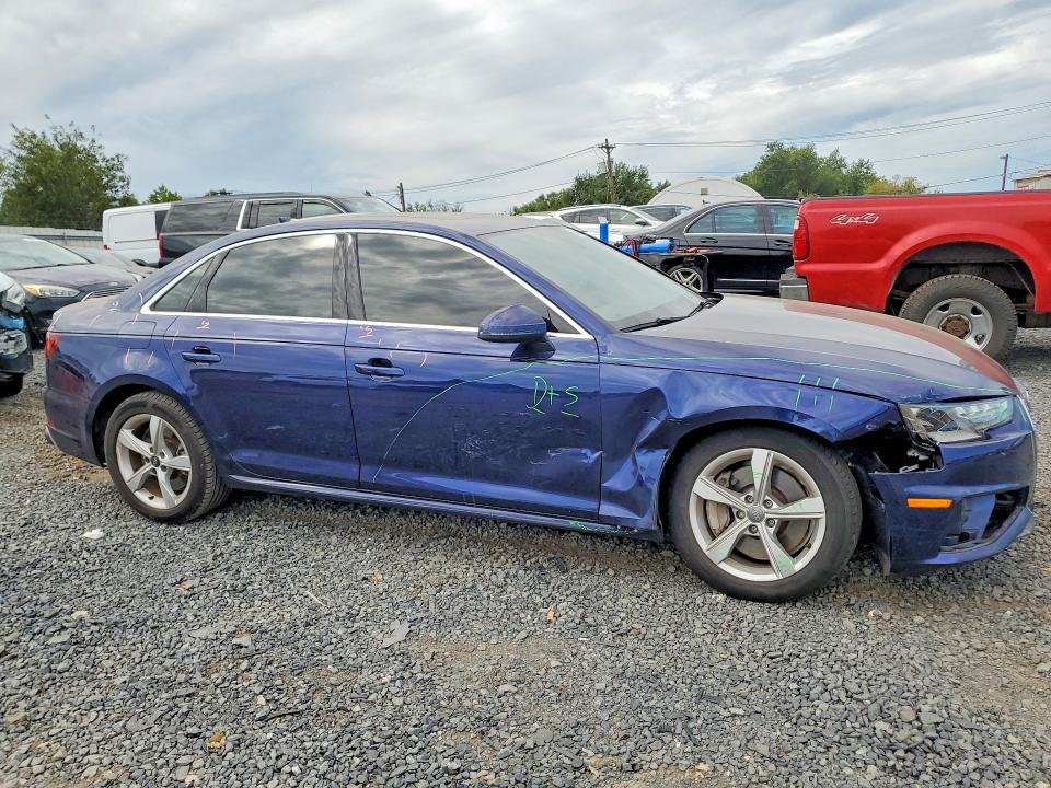 2019 Audi A4 მანქანა იყიდება აუქციონზე, vin: WAUDNAF40KA013604, აუქციონის ნომერი: 68408156