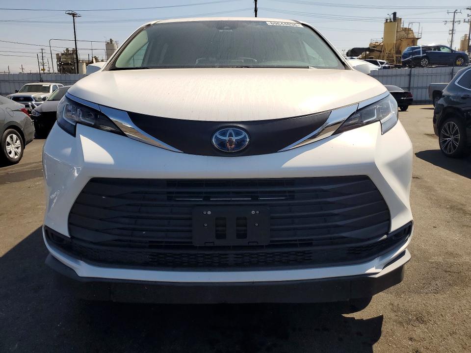 Продажа на аукционе авто 2022 Toyota Sienna, vin: 5TDKSKFC5NS071067, номер лота: 69644036